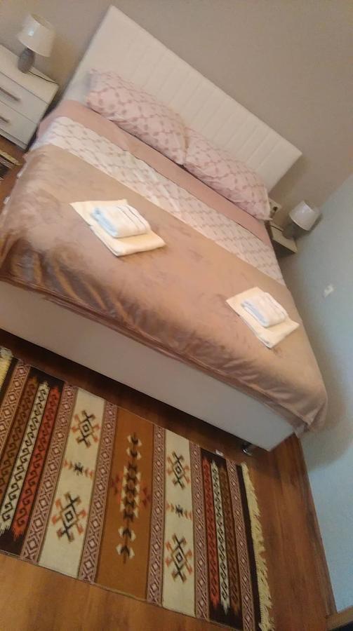 Guest House "Aylin" モスタル エクステリア 写真